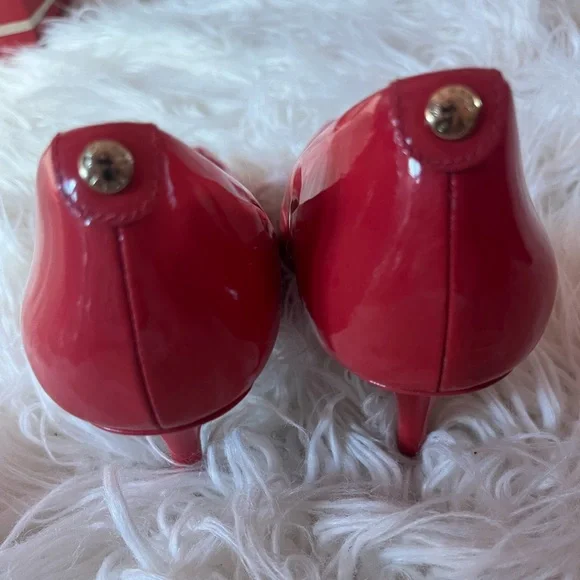 MICHAEL KORS Red Patent Leather Pointed-Toe Pumps 8 - Picture 6 of 10